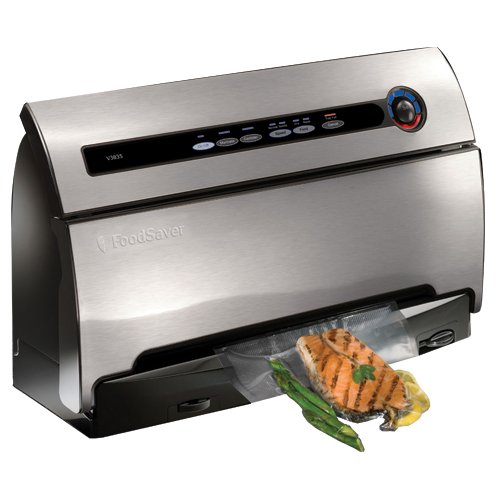 FoodSaver V3835 Vacuum Food Sealer with SmartSeal Technology.